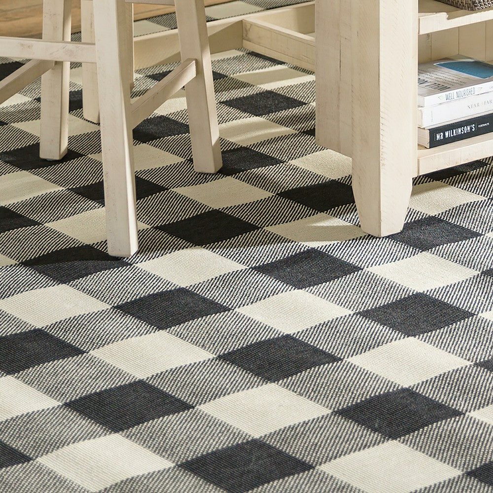 Buffalo Plaid Indoor and Outdoor Polypropylene Rug, 3'7" x 5'6" | Plow & Hearth