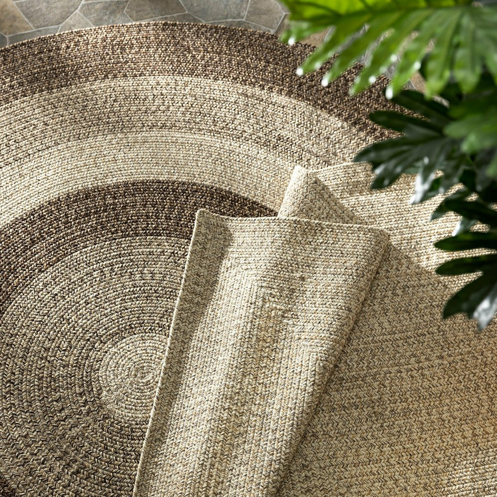 Indoor/Outdoor Oval Woodridge Braided Polypropylene Rug, 7'6" Round | Plow & Hearth