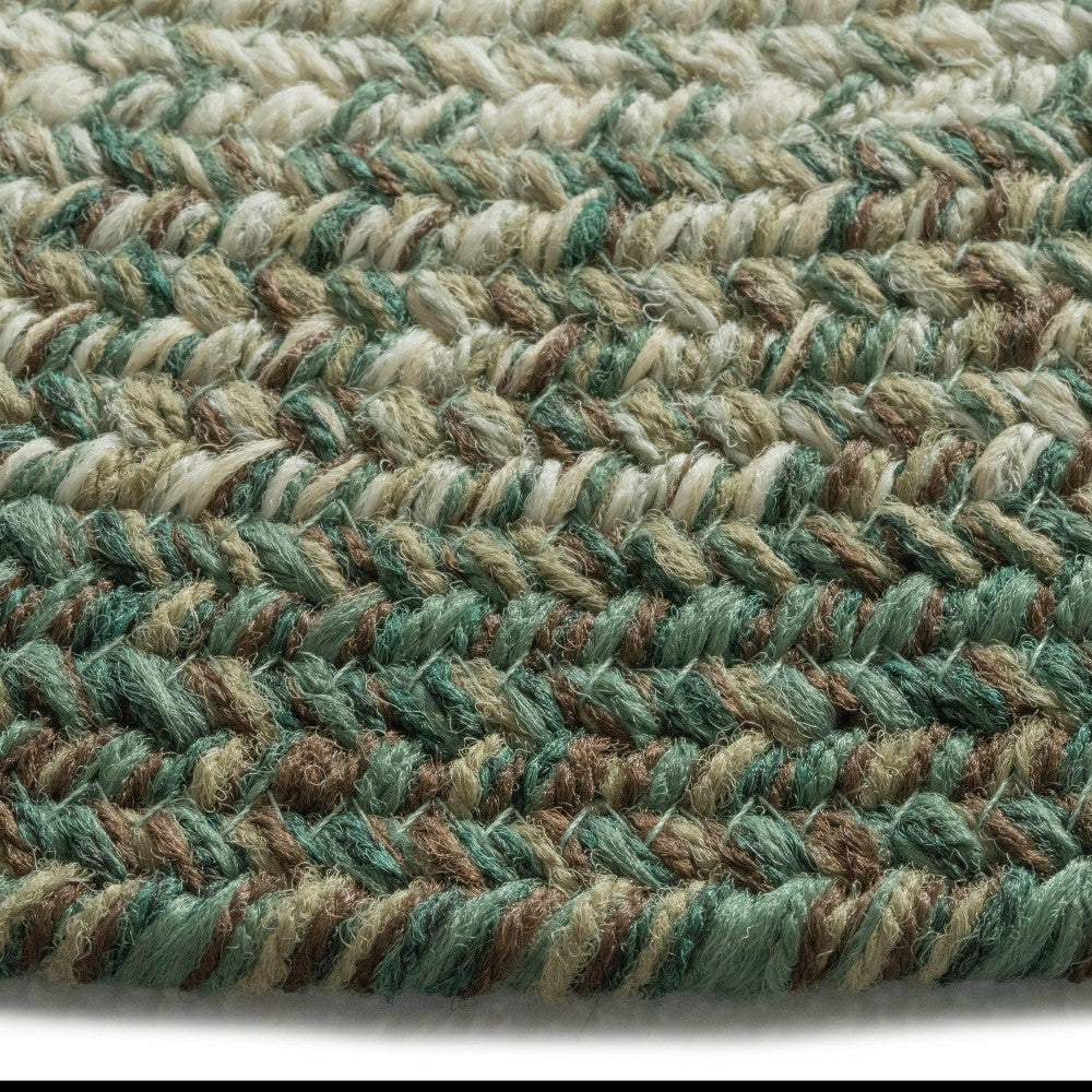 Indoor/Outdoor Oval Woodridge Braided Polypropylene Rug, 7'6" Round | Plow & Hearth
