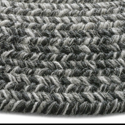 Indoor/Outdoor Oval Woodridge Braided Polypropylene Rug, 7'6" Round | Plow & Hearth