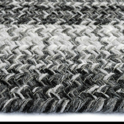 Indoor/Outdoor Oval Woodridge Braided Polypropylene Rug, 4' x 6' | Plow & Hearth