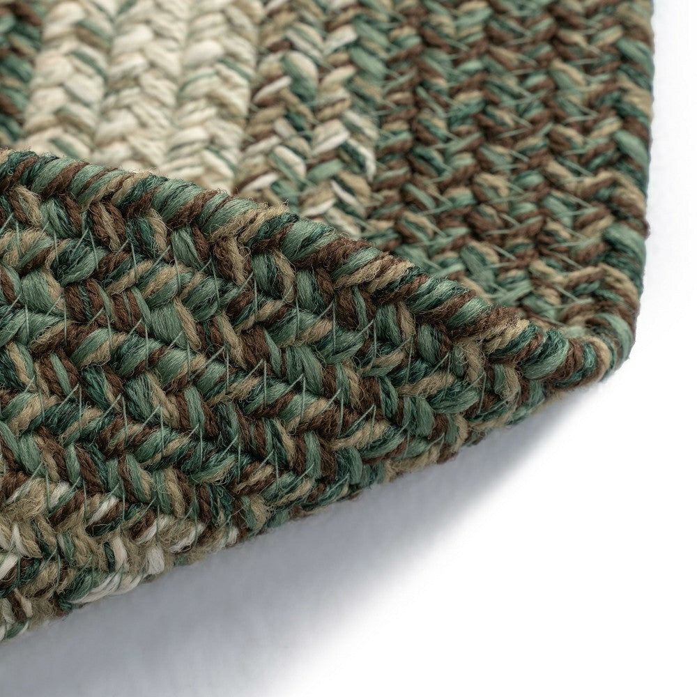 Indoor/Outdoor Oval Woodridge Braided Polypropylene Rug, 4' x 6' | Plow & Hearth