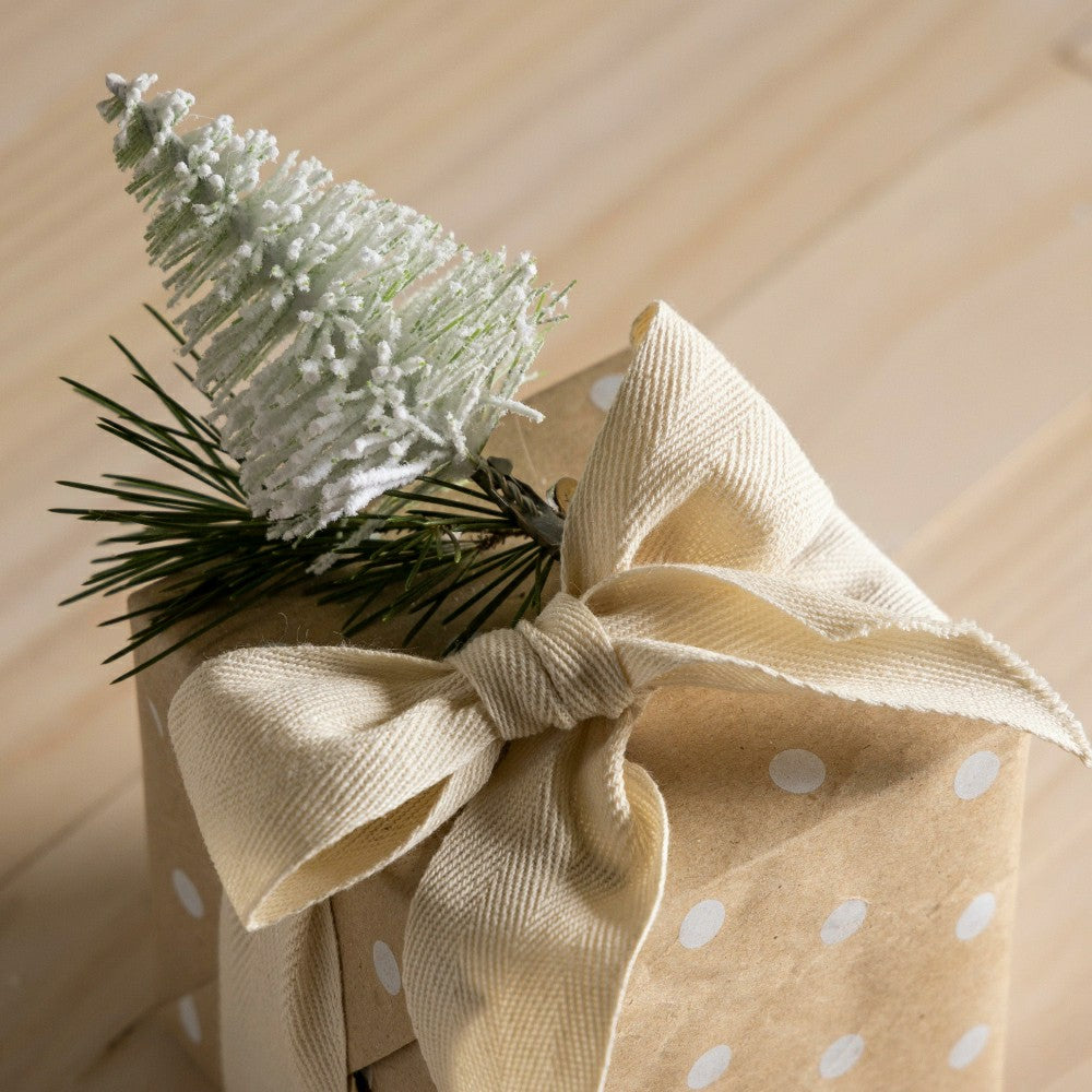 Set of 4 Clip-On Bottle Brush Décor | Plow & Hearth